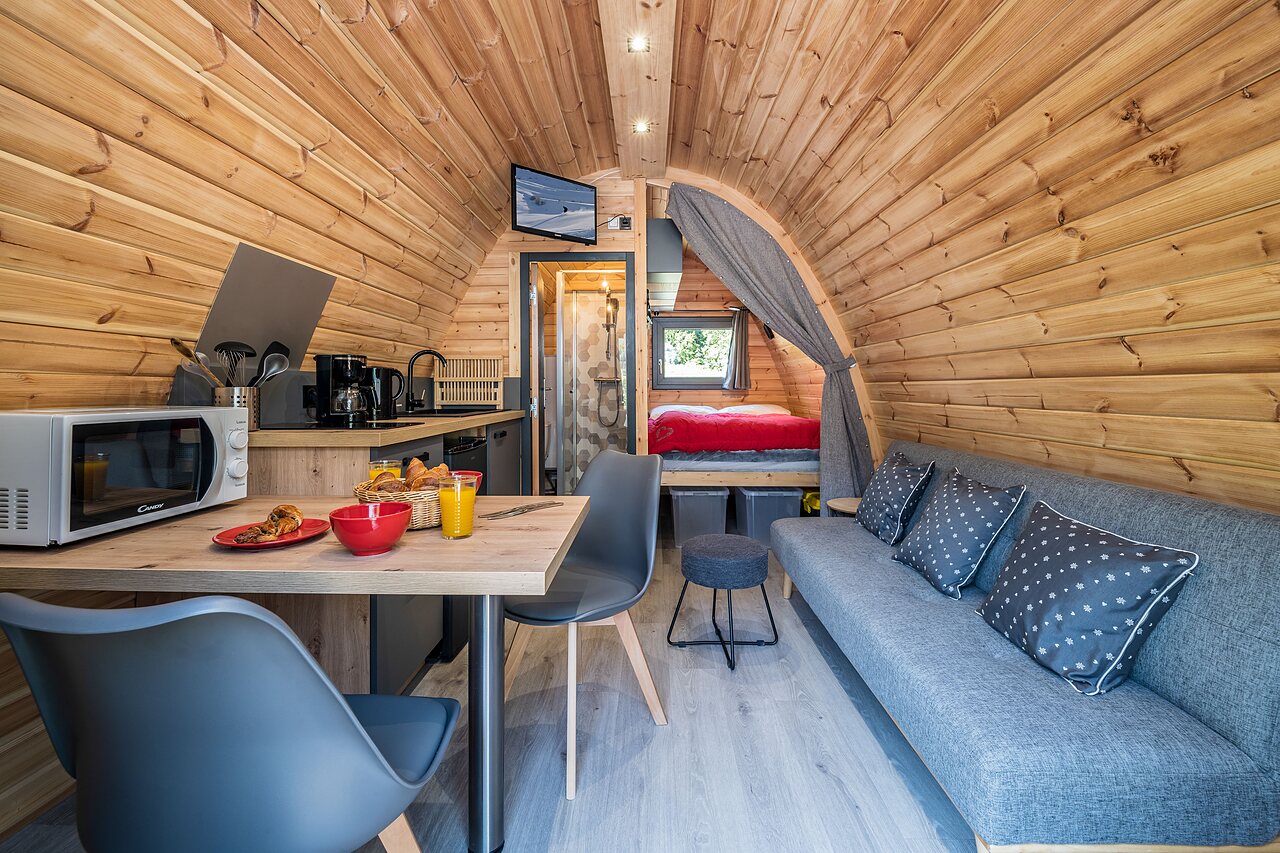 Wooden accommodation interior at CLICOCHIC Alpes Lodges campsite in Pralognan la Vanoise (73).