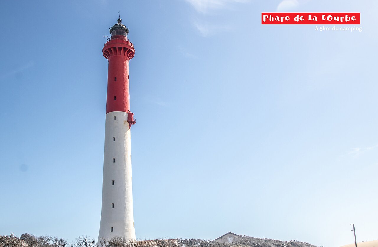 Phare de la Courbe, monument historique pr�s de Les Mathes / La Palmyre.