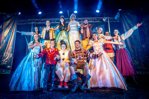 Performers in costumes on stage for an animation show at CAPFUN Atlantique Parc campsite in Les Mathes / La Palmyre (17).