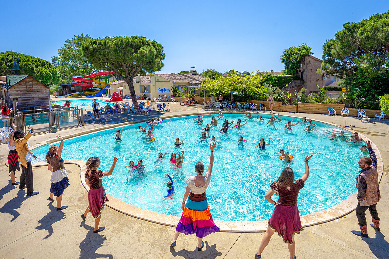 Water animation and swimming pool with slides at CAPFUN Aubr�des campsite in Puget sur Argens (83).