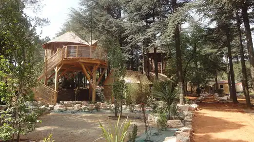 Beauregard : Cabanes dans les arbres, Holiday Park Provence-Alpes-C�te d'Azur