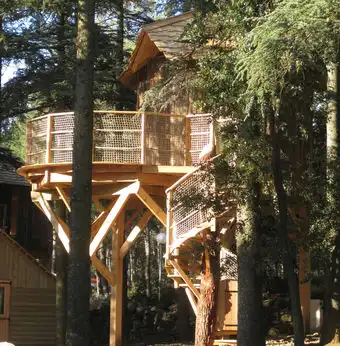 Beauregard : Cabanes dans les arbres, Holiday Park Provence-Alpes-C�te d'Azur