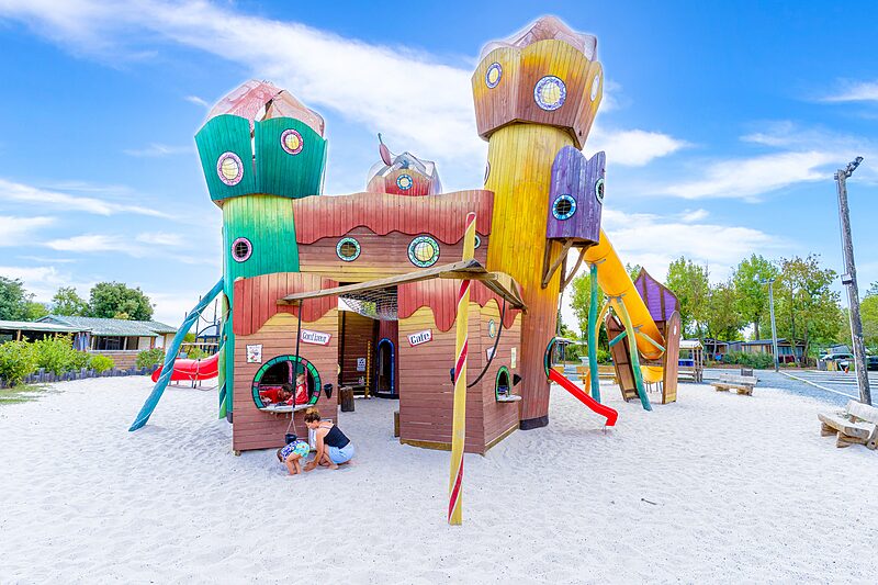 Carabouille playground - Large colorful playground with slides at CAPFUN Bel Air campsite in Aiguillon sur Mer (85).