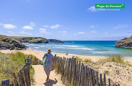 Donnant Beach, sandy path leading to the ocean, Belle-Île-en-Mer.