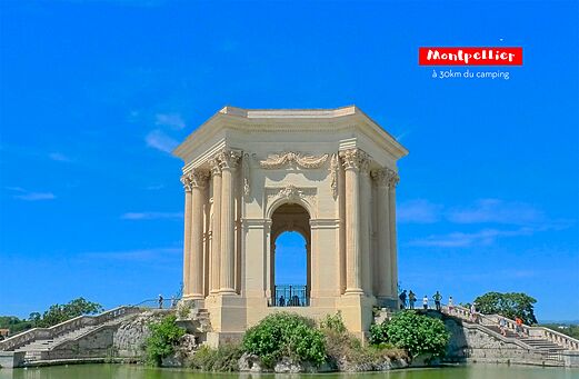 Classical pavilion of Peyrou in Montpellier, a place to visit near the campsite.