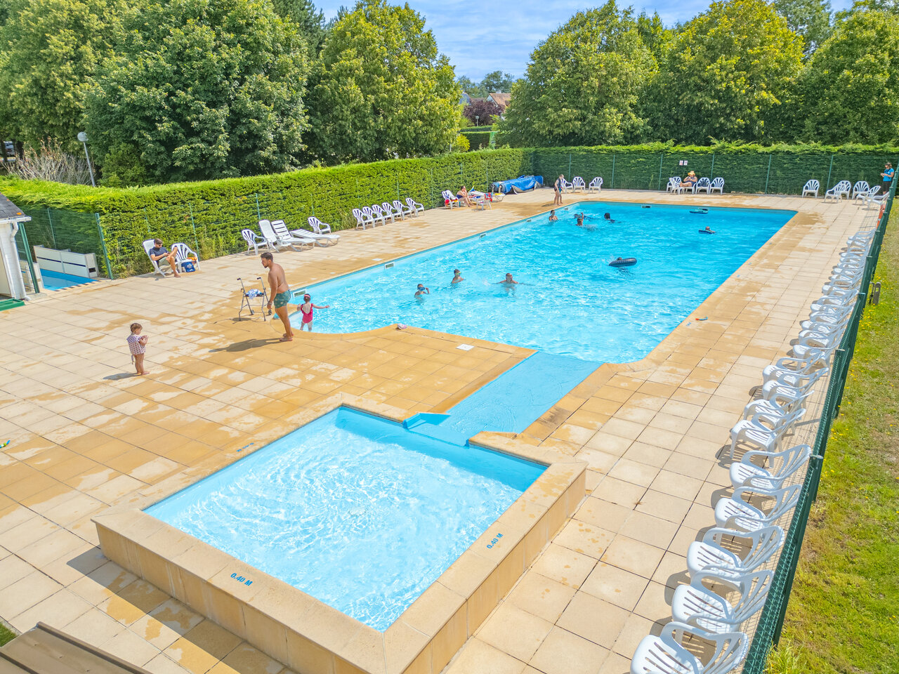 Pool, paddling pool at CLICOCHIC Brise de Cabourg campsite in Varaville (14).