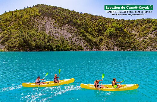 Canoe-kayak rental on turquoise lake at CLICOCHIC Castillon de Provence campsite (04).
