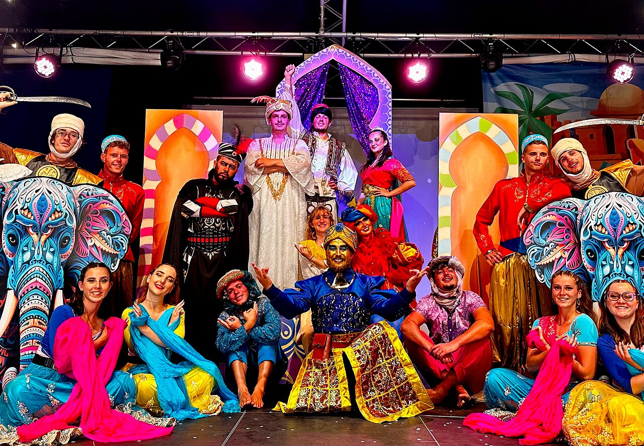 Costumed show with artists on stage at CAPFUN La Ch�naie campsite in PORNIC.