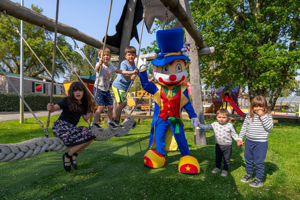 Clown Ocan, Holiday Park Aquitaine - 17