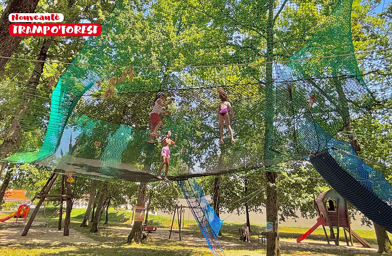 Trampo'Forest, giant net structure for children at CAPFUN Coquelicots campsite in Royan (17).