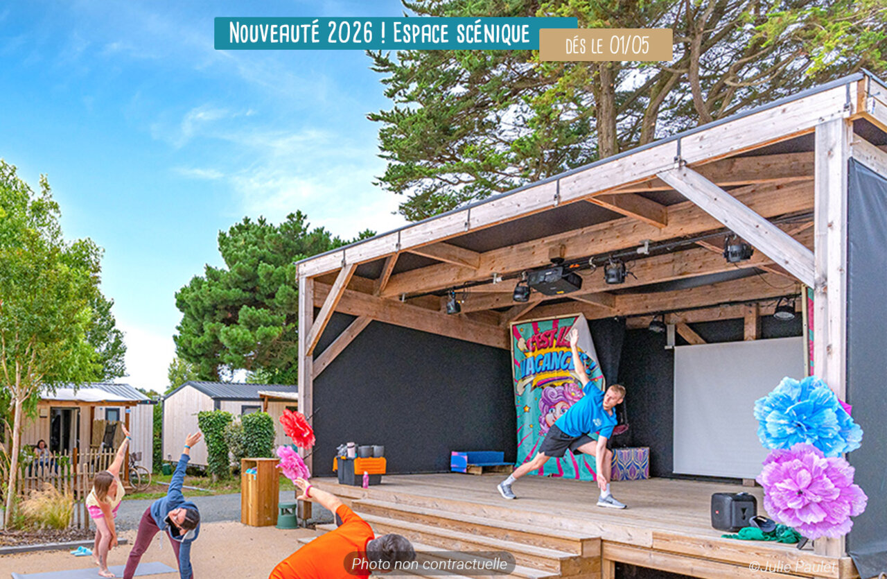 Outdoor stage, fitness at VAGUES OCEANES Coq Hardi campsite in Cassy-Lanton.
