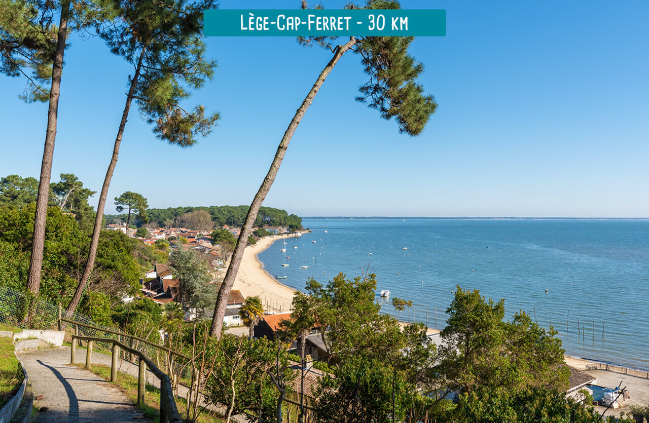 Picturesque beach and village of L�ge-Cap-Ferret, to visit near Arcachon Bay.