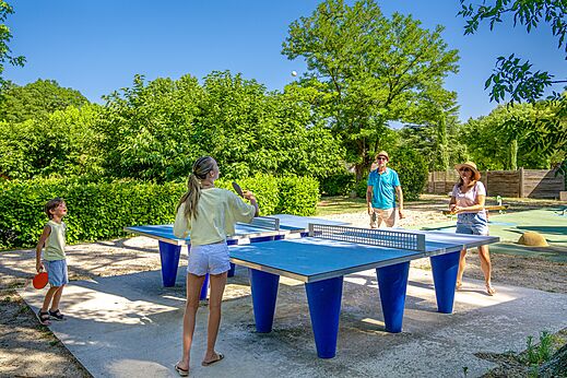 Family outdoor table tennis at CLICOCHIC Coutelière campsite Lagnes (84).