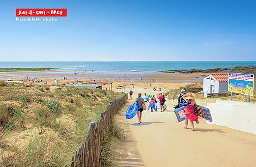 Plage de la Mine beach, Jard-sur-Mer, Vend�e, accessible from the campsite.