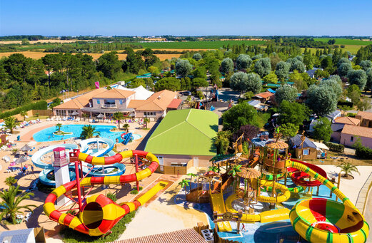 Water park, slides and pools CAPFUN Dauphins Bleus in GIVRAND (85).