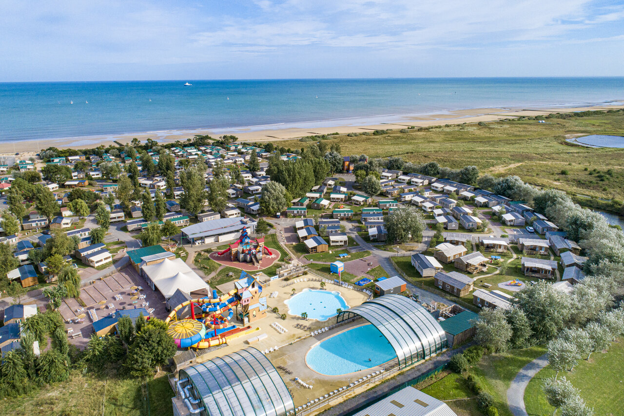 Campsite CAPFUN Donjon de Lars, aerial view water park, in Courseulles-sur-Mer (14).