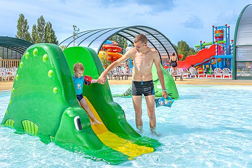 Fun pool, children's water slide at CAPFUN Dune Fleurie campsite in Quend Plage.