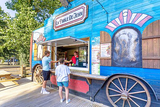 Food truck La Table de Jean at CAPFUN Dune Fleurie campsite Quend Plage (80).