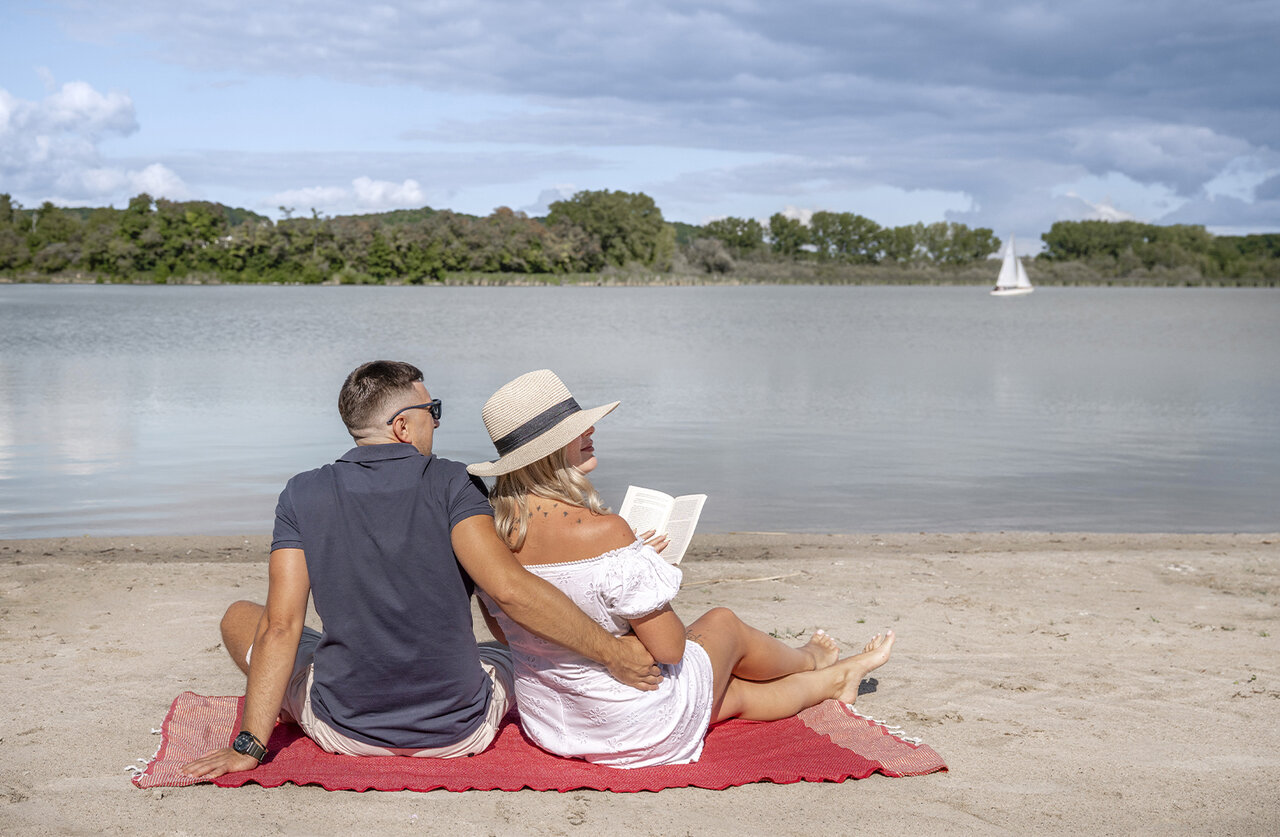 Beach CLICOCHIC Etang de la Mutche campsite in HARPRICH (57).