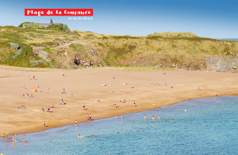 La Courance beach, swimming and sand, at CAPFUN L'Eve campsite in Saint-Marc-sur-Mer.