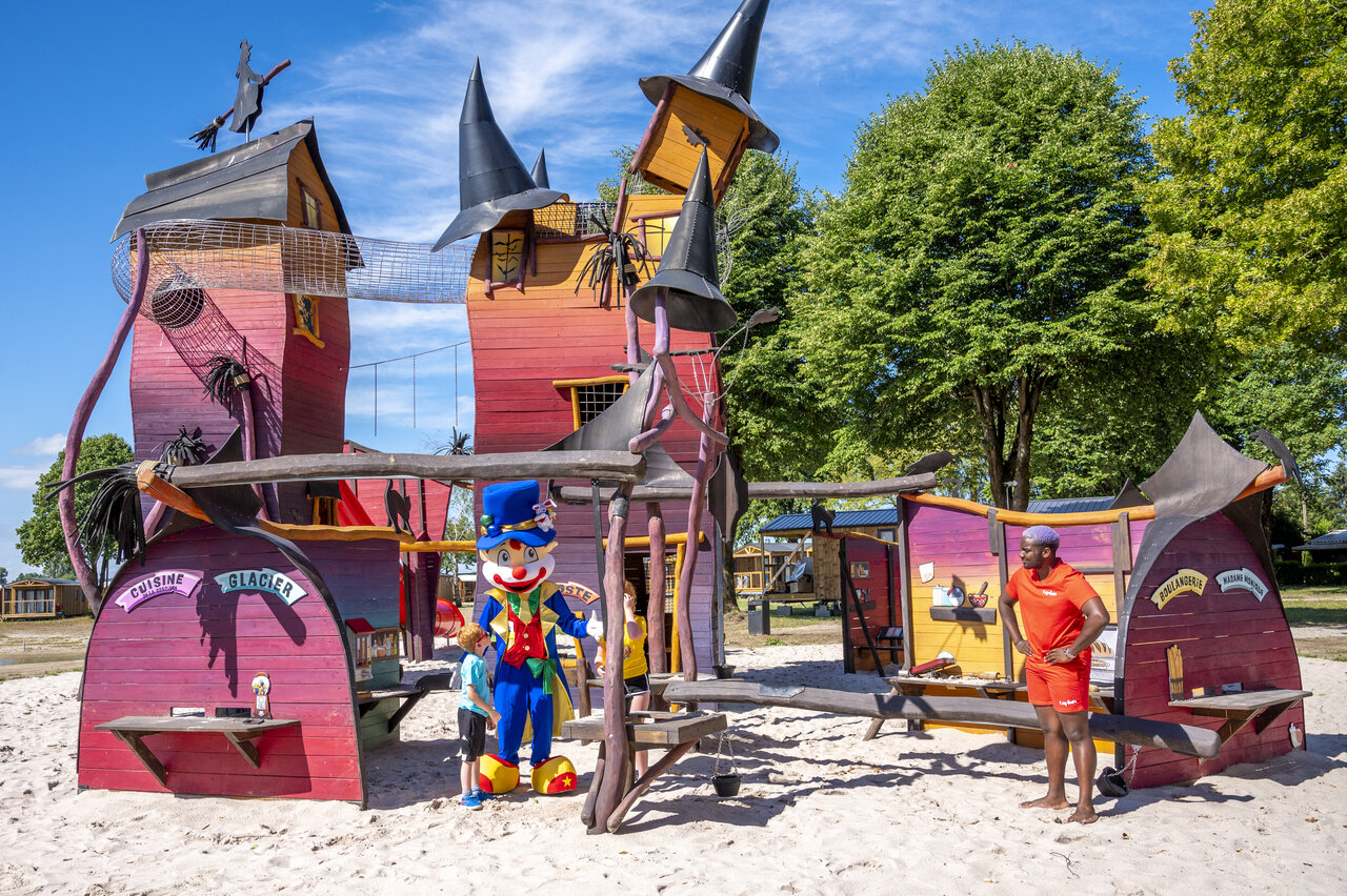 Themed playground with mascot and animator at CAPFUN Fort Falabraque campsite in Seltz (67).