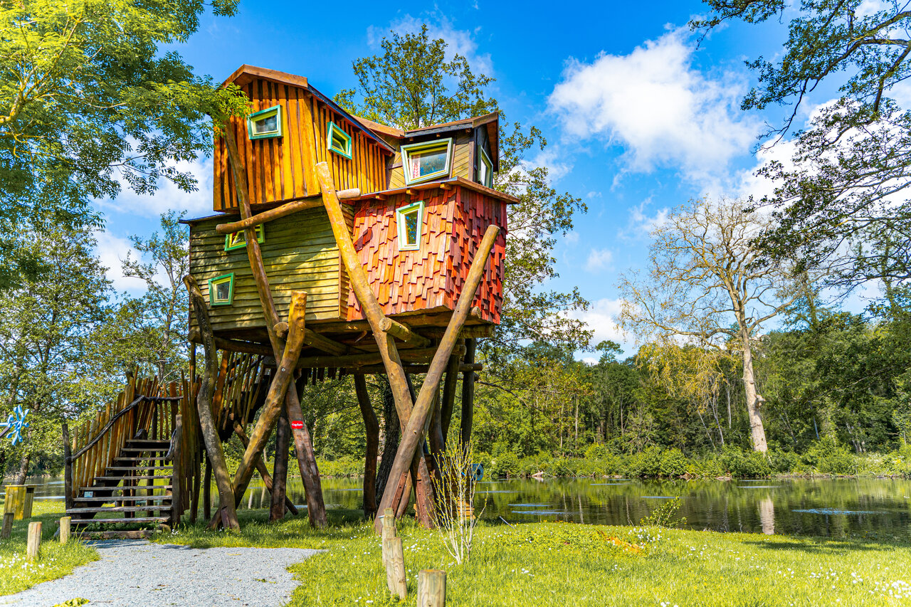 Treehouse, unique accommodation at CAPFUN Fredland campsite in Tournan en Brie (77).