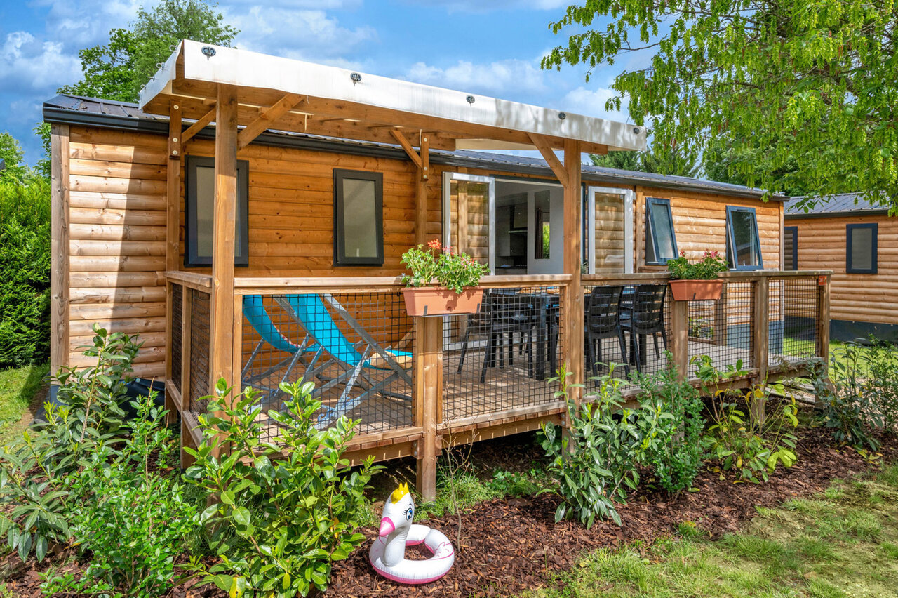 Mobile home, terrace at CAPFUN Le Fr�jus in Fr�jus (83).