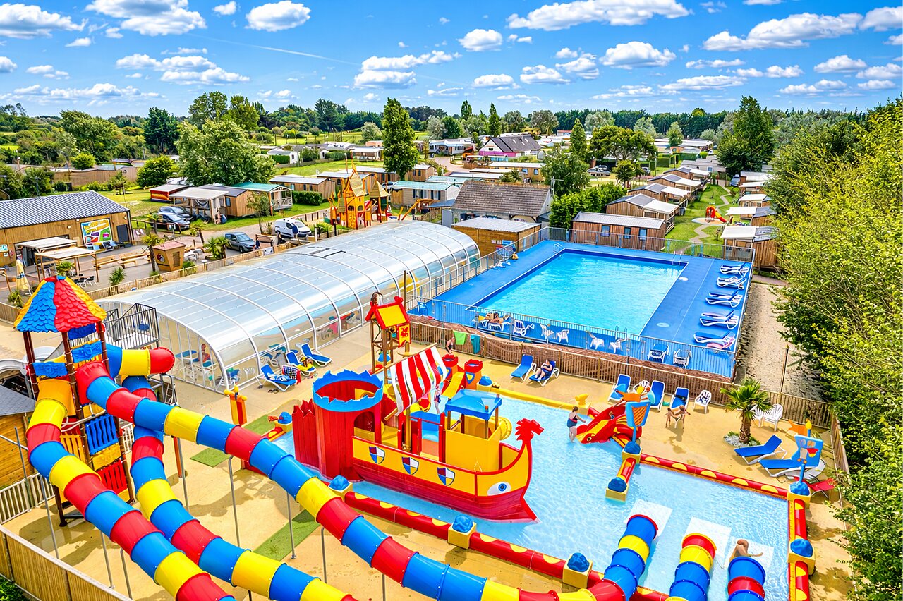 Slides, water park, pools at CAPFUN Golf, SAINT JEAN DE LA RIVIERE (50).