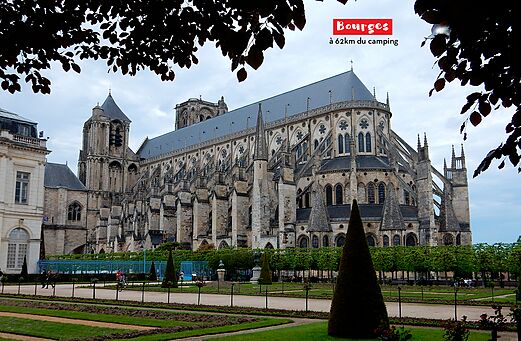 Saint-Étienne Cathedral in Bourges, Gothic masterpiece, to discover near the city.