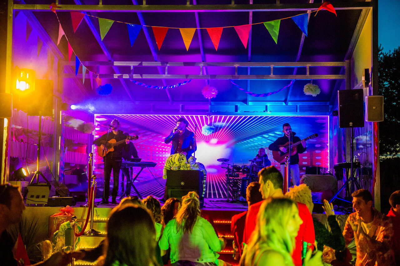 Live music show, evening entertainment at CAPFUN Grand Large campsite FOUESNANT.