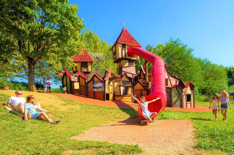 Carabouille playground - Giant slide and children's playground at CAPFUN Hauts de Ratebout campsite in STE FOY DE BELVES (24).
