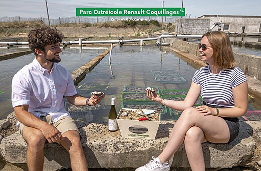 Renault Coquillages oyster farm, fresh oyster tasting near Berni�res-sur-Mer.
