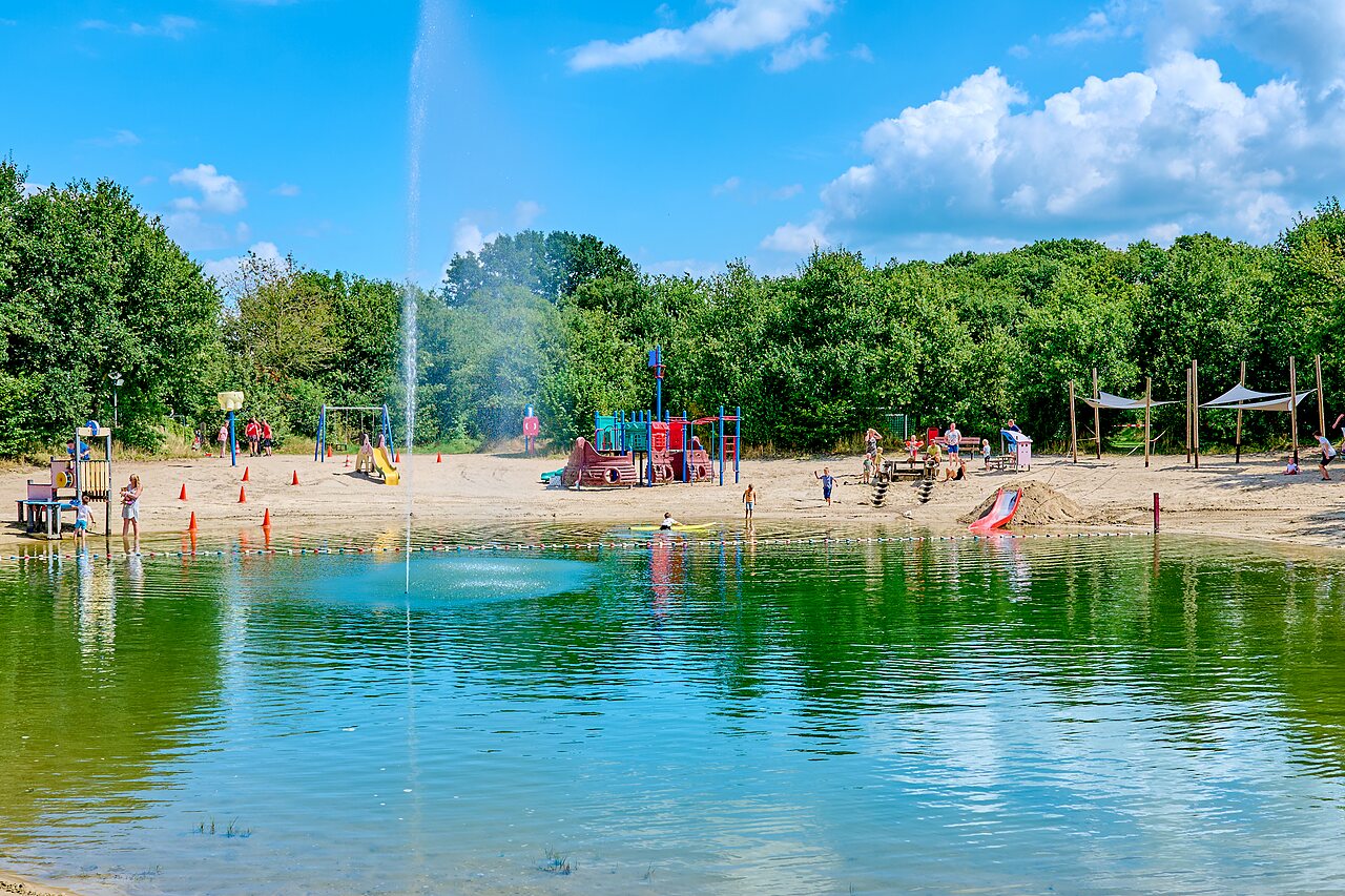 Water playground and sandy beach for children at CAPFUN Heino.