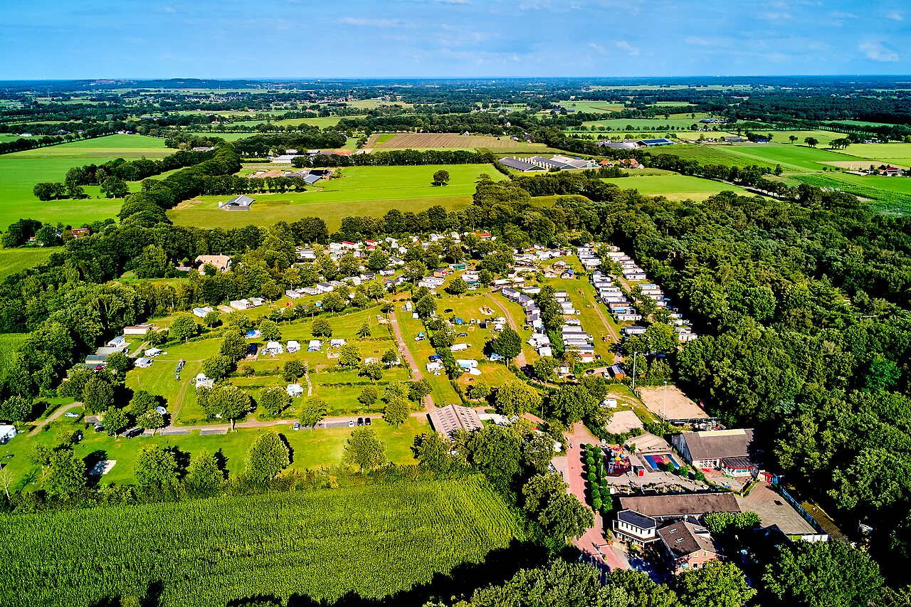 Aerial view of campsite, pitches and green nature at CAPFUN Heino in Heino.