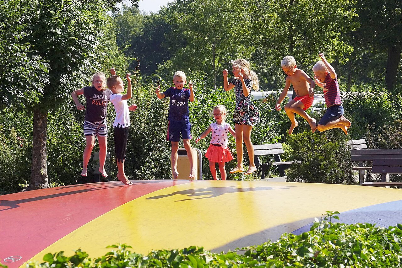 Giant jumping pillow for children at CAPFUN Heino campsite in Heino.