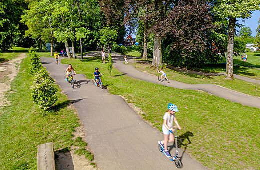 Bike and scooter track for children at CAPFUN Hirondelle campsite in Oteppe.