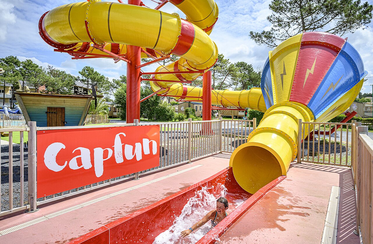 Giant water slide and swimming pool at CAPFUN Joncal in Grandcamp - Maisy.