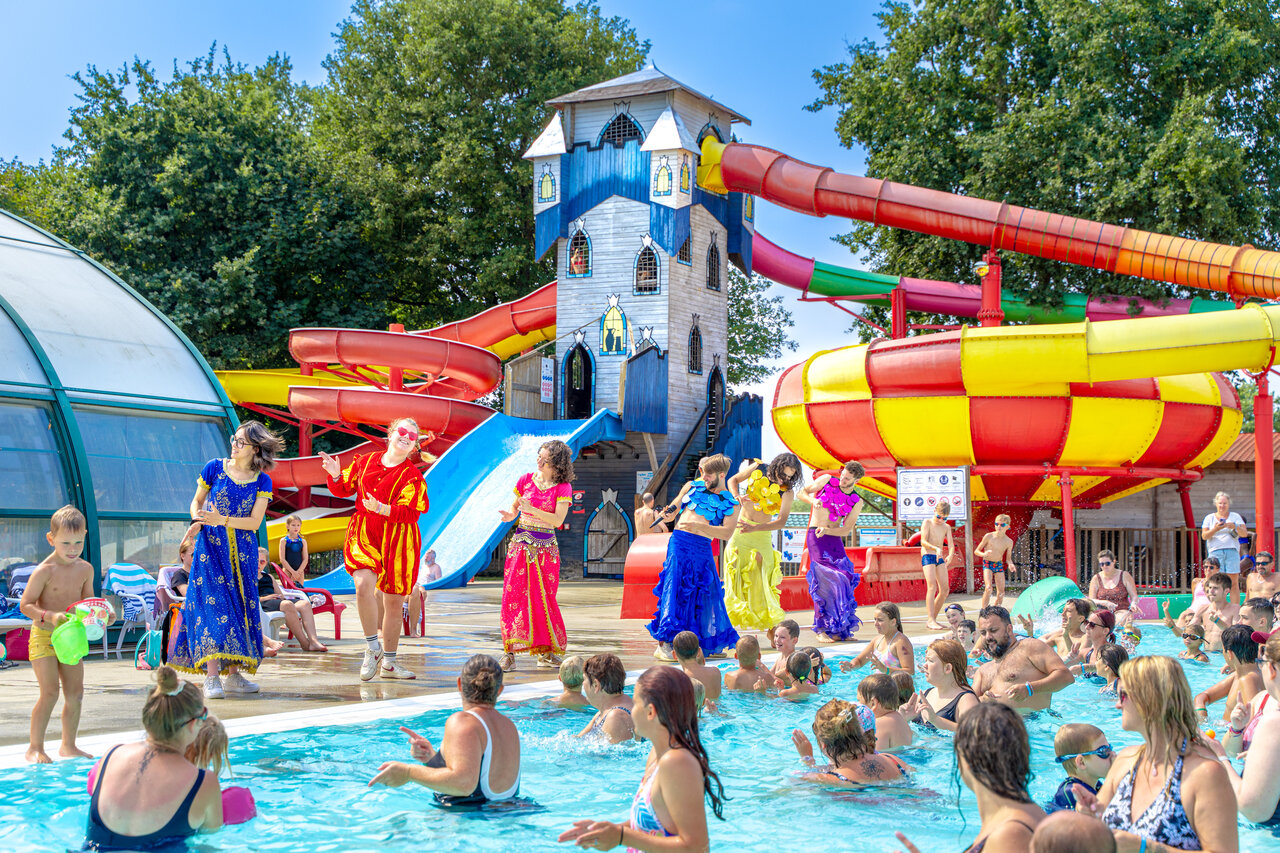 Pool, slides, entertainment at CAPFUN Lac de Ribou campsite in Cholet (49).