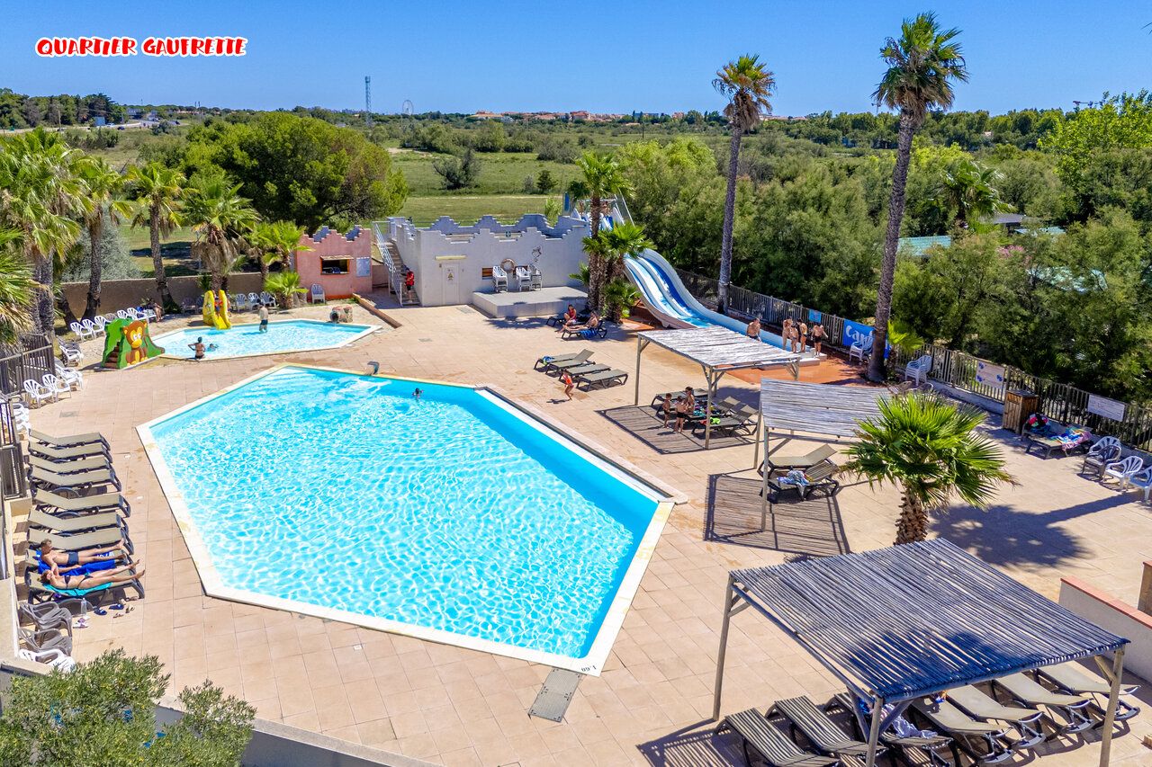 Swimming pools, water slides and aquatic games at CAPFUN Las Bousigues, Le Barcar�s.