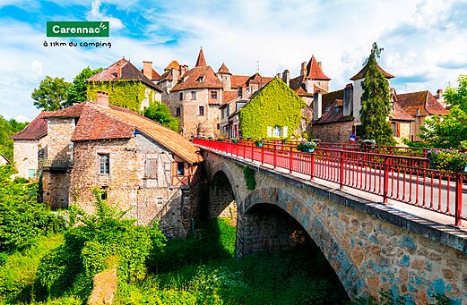 Medieval village of Carennac with its bridge and old stone houses.