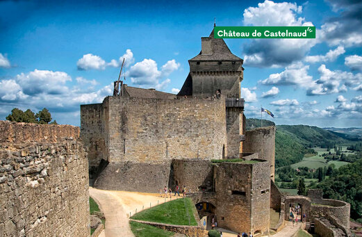Ch�teau de Castelnaud, medieval fortress in Dordogne, to visit near Le Bugue.