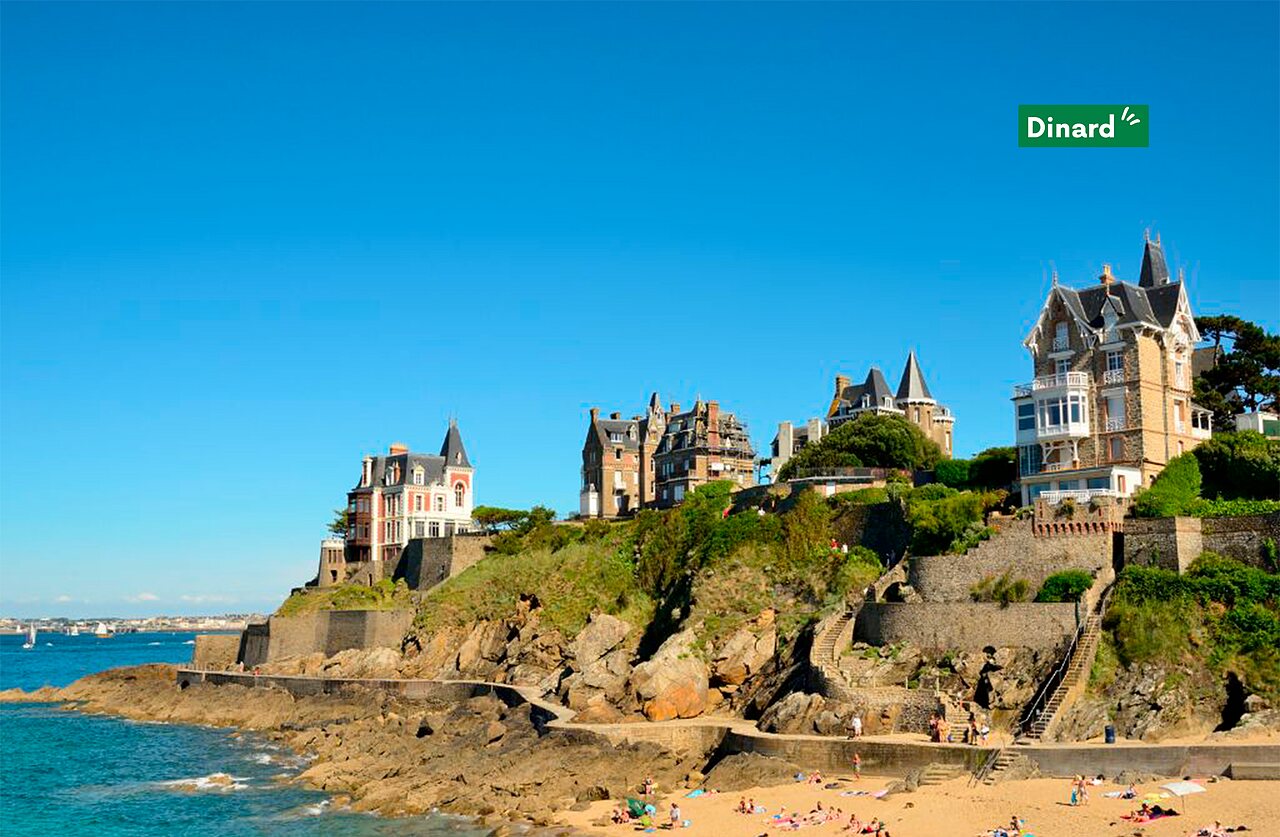 Dinard beach with historic villas and the beautiful Brittany coast. (35)