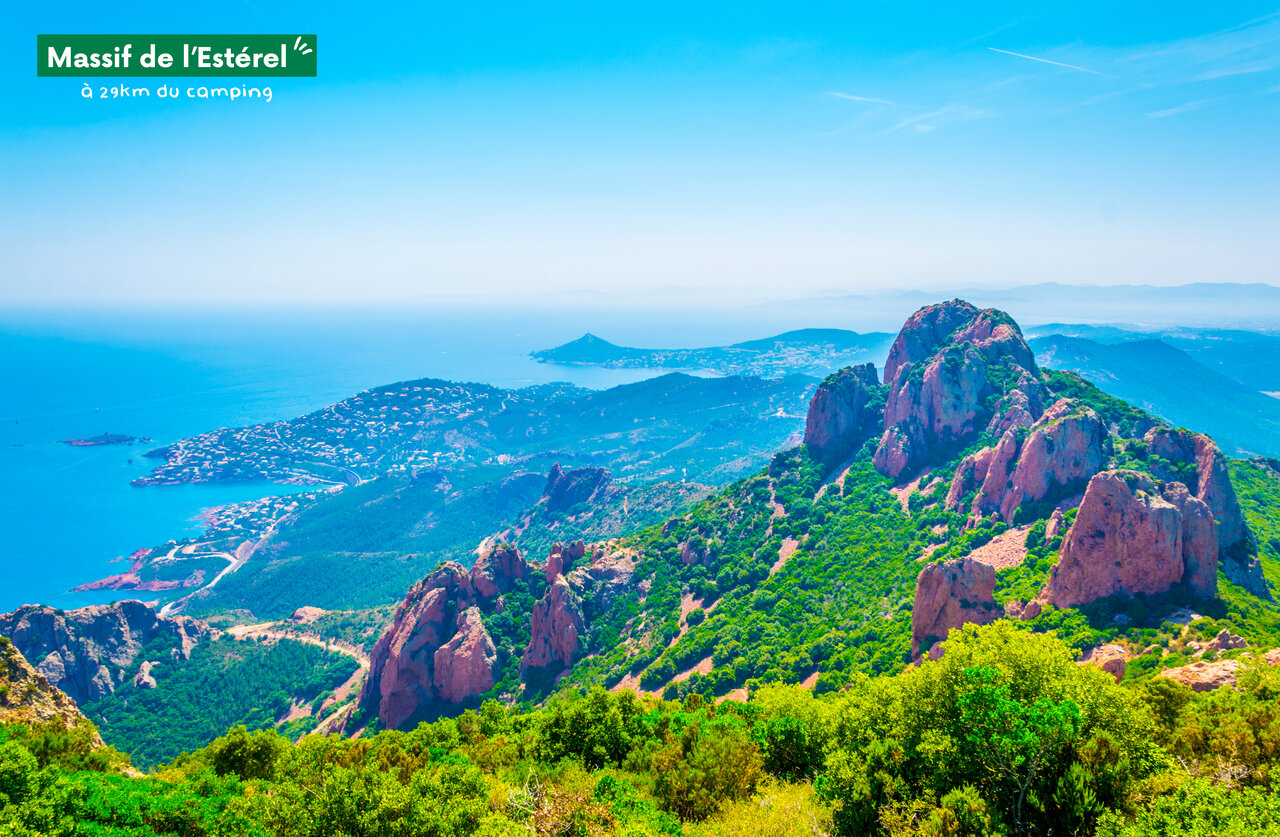 Massif de l'Est�rel, rocky coastal landscapes and Mediterranean Sea, to discover near the campsite.