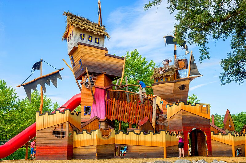 Carabouille playground - Pirate playground with slide at CAPFUN Lou Puntaou campsite in LEON (40).