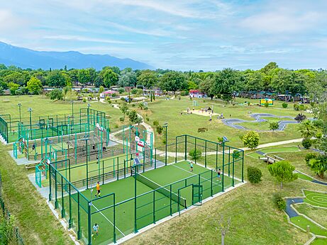 Padel and multi-sport courts at CAPFUN Mael campsite in ARGELES SUR MER (66).