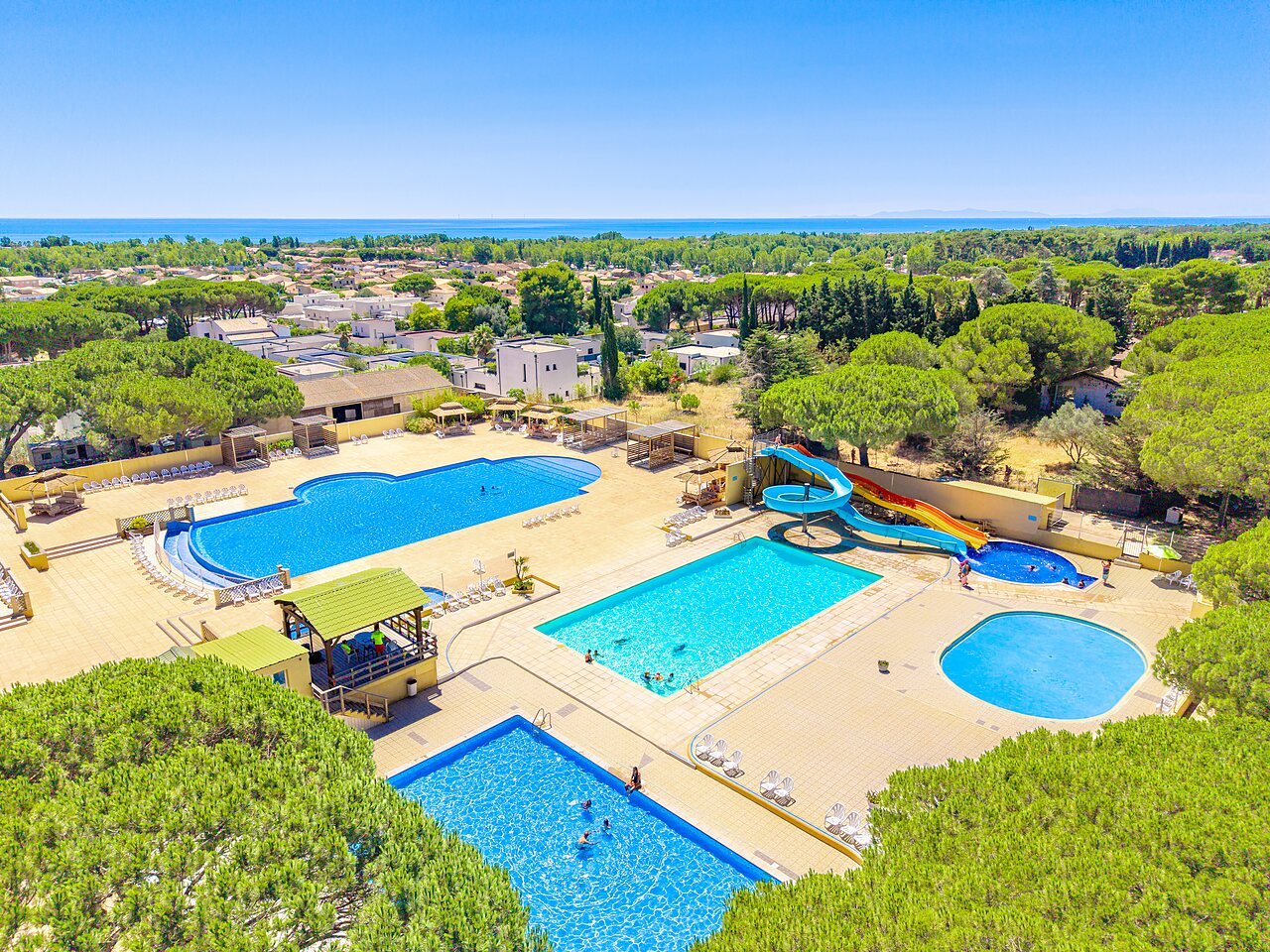 Aquatic complex VAGUES OCEANES Manoir de Balkos in Valras-Plage (34).