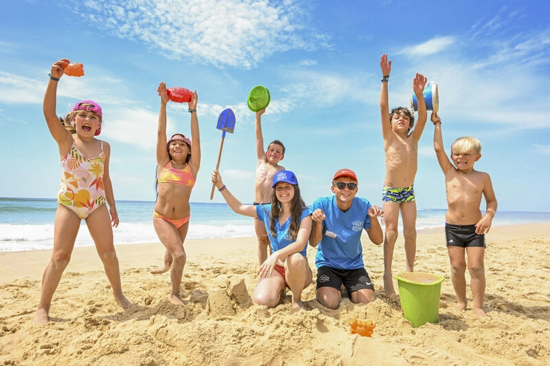 Children's animation beach at VAGUES OCEANES Marina Landes campsite in Mimizan (40).
