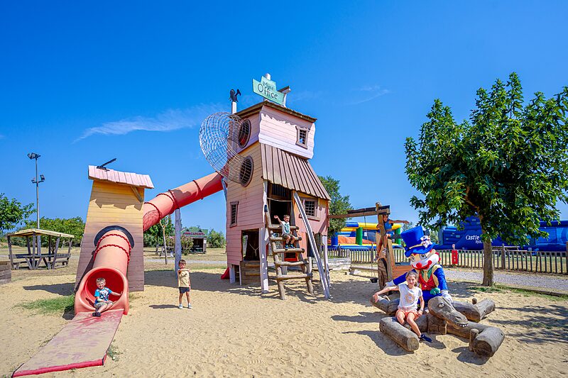 Carabouille playground - Playground, slide and mascot at CAPFUN Mille P�pites campsite in Carnon.
