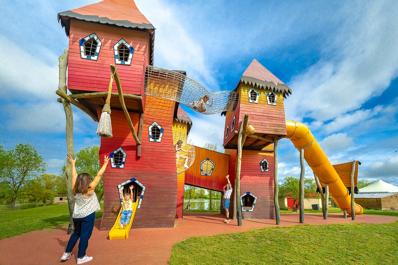 Giant playground with slides and nets for children at CAPFUN Mirabelle in VOLSTROFF (57).
