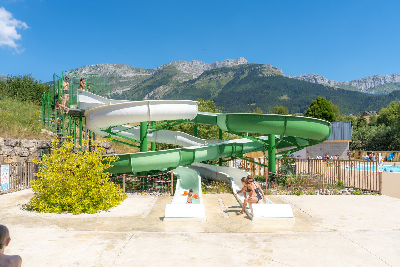 Giant water slide and pool at CAPFUN Oursi�re in Villard de Lans (38).